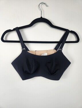 Knix Black Bra Size 2 No Pads Wireless Soft Comfortable Spots Bra Run Workout